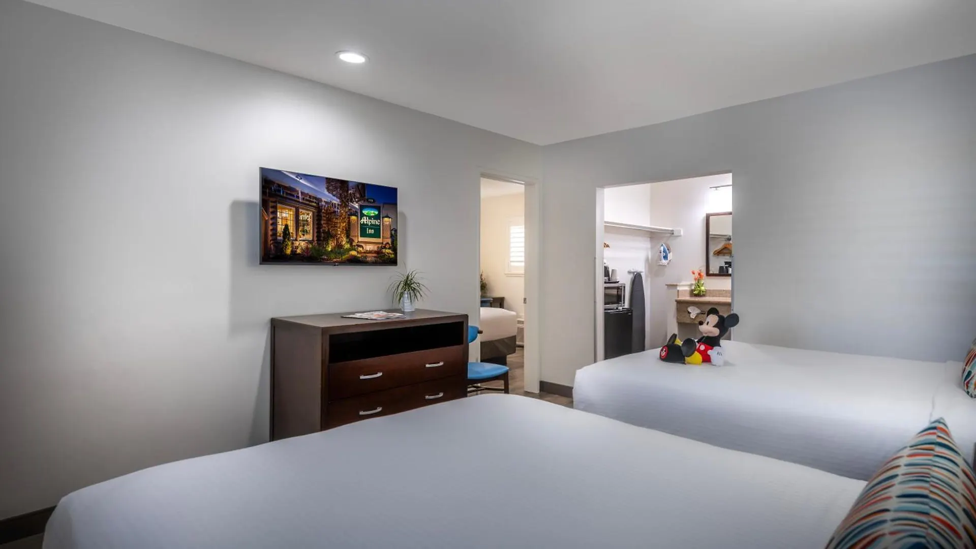 Hotel Alpine Inn Near Convention Center And The Park Anaheim